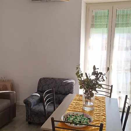 Πανσιόν Marcella Va A Civita *